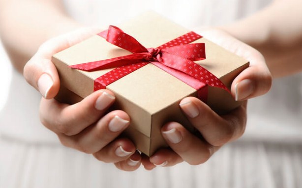 Hadiah-Hadiah Simpel di Hari Valentine