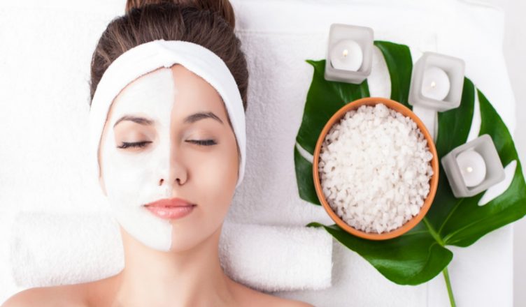 Masker Wajah dengan Bahan Alami
